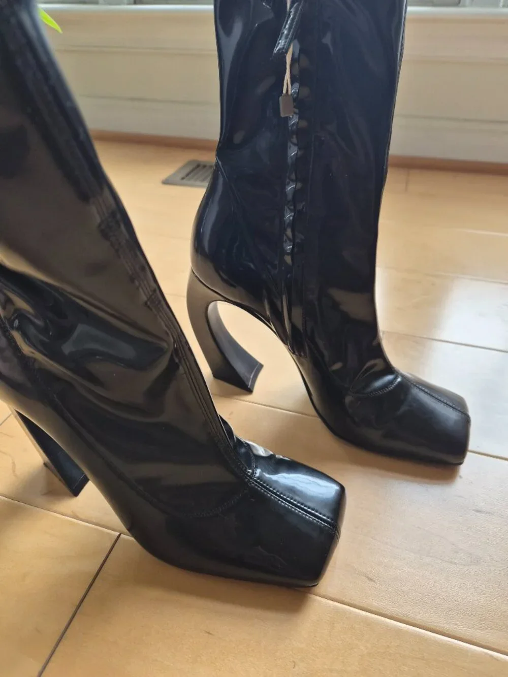 Guiseppe Zanotti Musa Black Vinyl Boots Sz 40